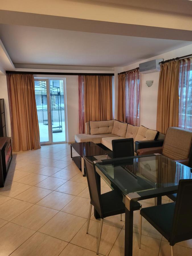 St.Vlas Apartments Mamaia Exterior photo