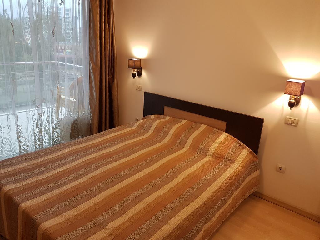 St.Vlas Apartments Mamaia Exterior photo